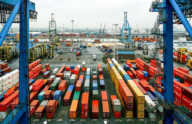 Shipyard full of shipping containers